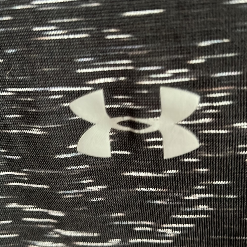 Under armor - Picture 2 of 3